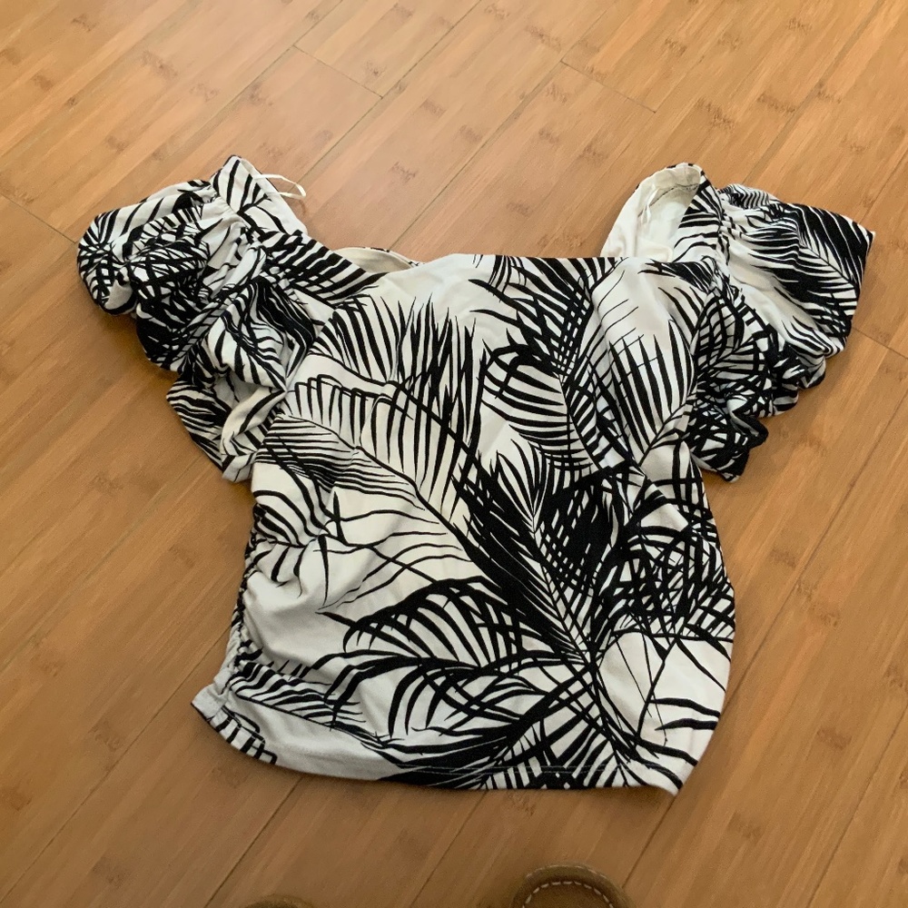 Express Palmetto Print Puff Sleeve Blouse